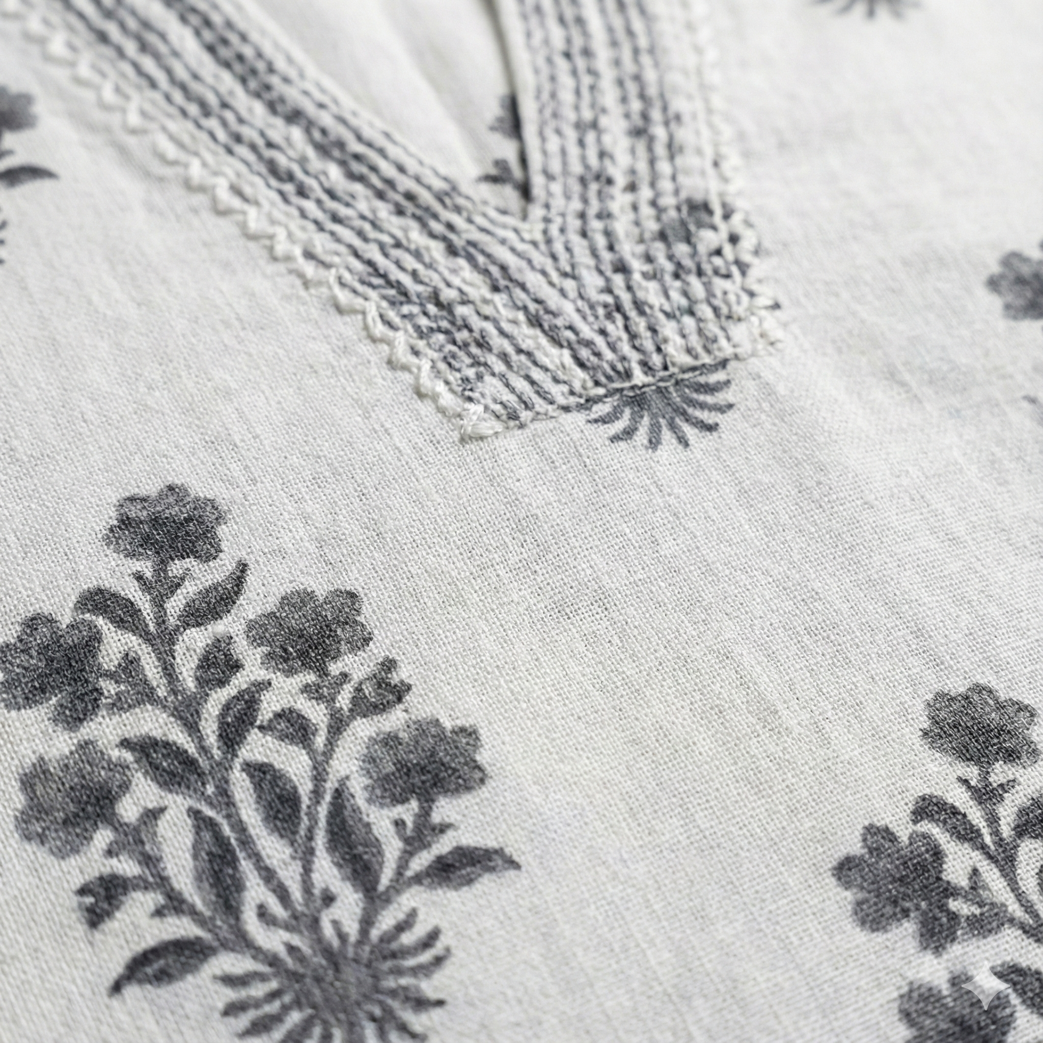 White & Grey Floral Cotton Kurta Pant Set for Women – Soft Daily Wear 2-Piece Ethnic Outfit